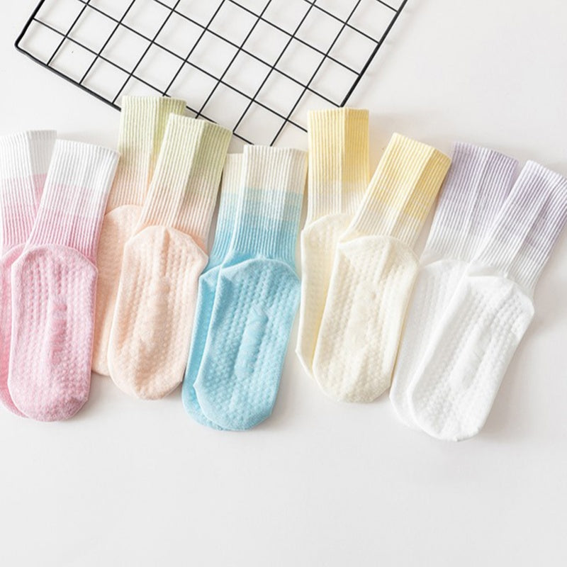 Gradient Non-Slip Socks