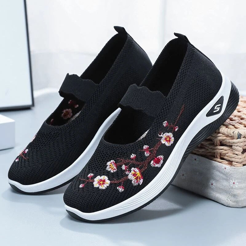 Floral Embroidered Breathable Shoes