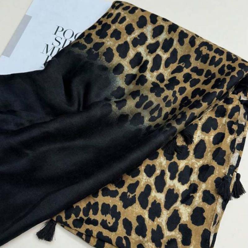 Casual Leopard Print Scarf