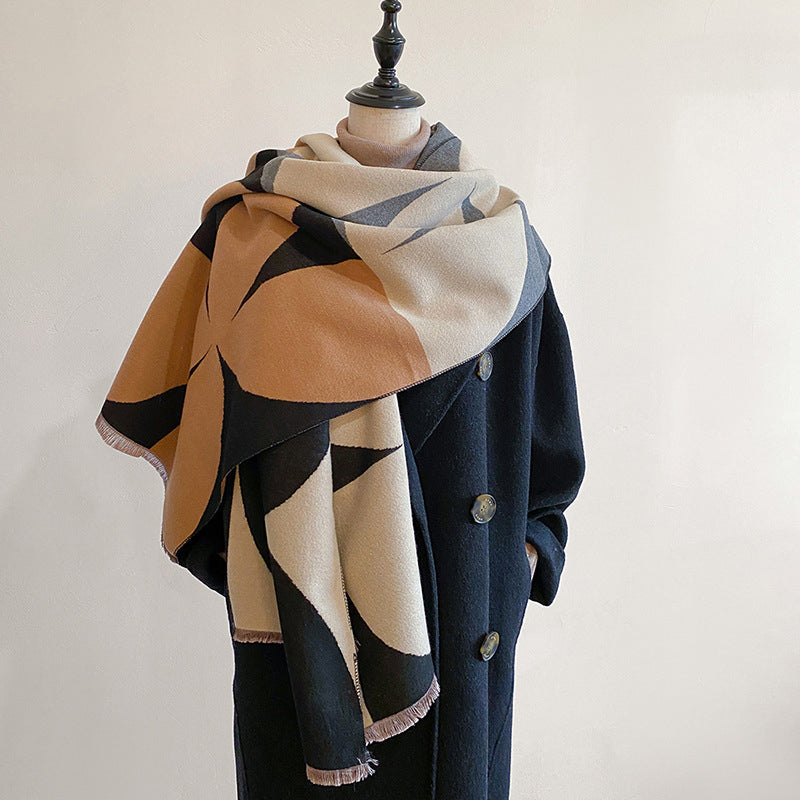 Geometric Warm Scarf