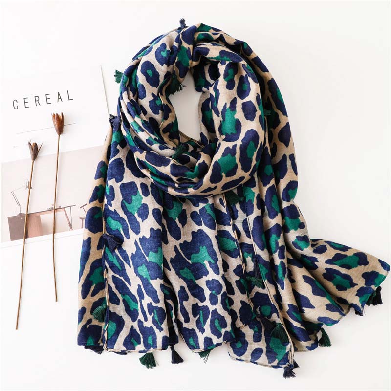 Casual Leopard Print Scarf