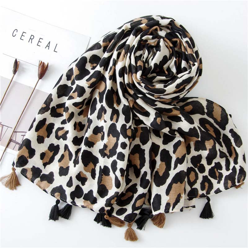 Casual Leopard Print Scarf